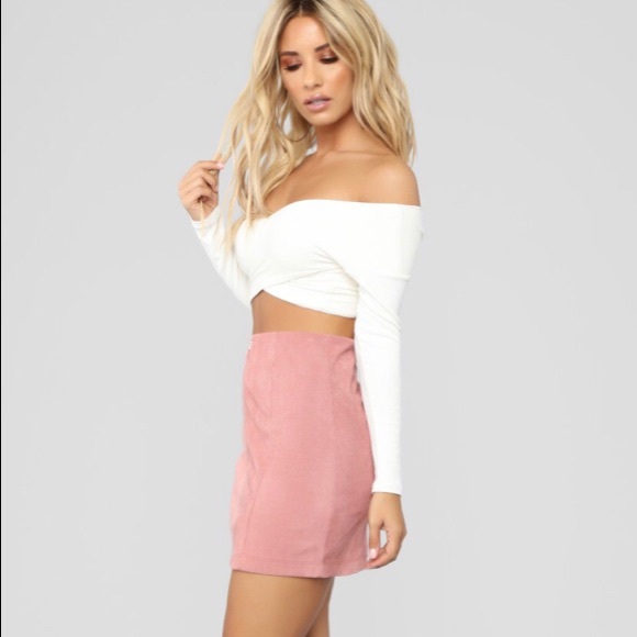 Fashion Nova Lite cord mini - Picture 2 of 6